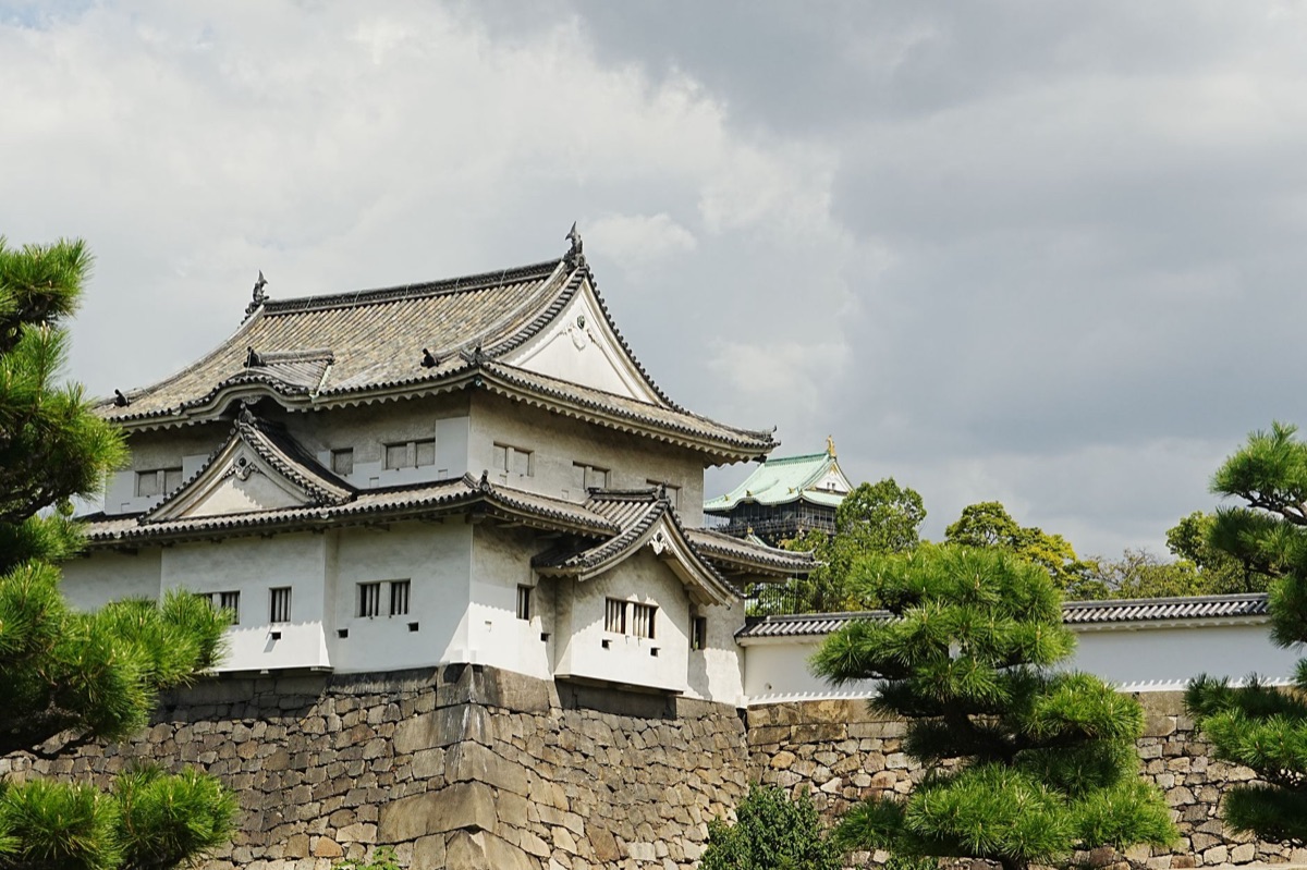 Historische Schlossgatter von Osaka